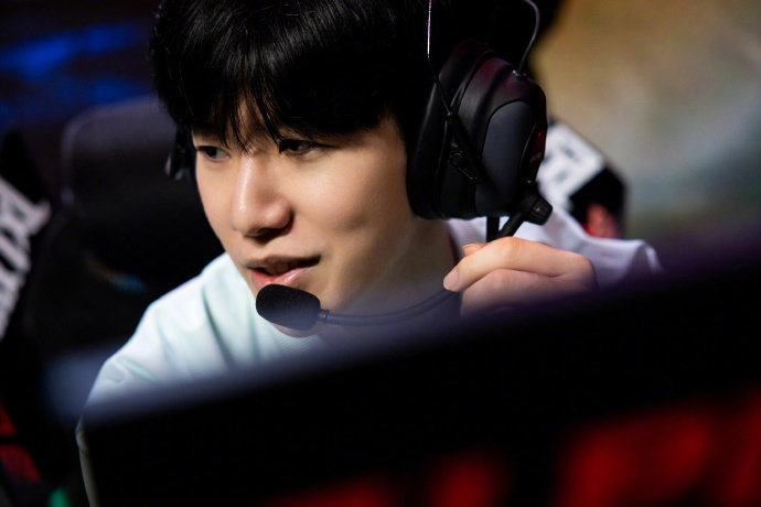 一场激烈对 一场激烈对