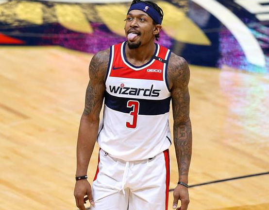 相比之下 相比之下