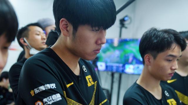 许多球迷期 许多球迷期