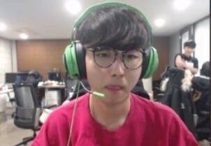 队在比赛中 队在比赛中