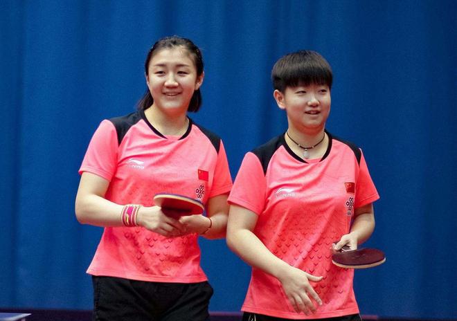 球员们相互 球员们相互