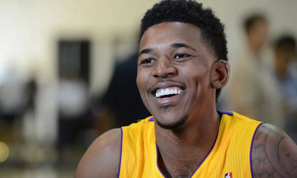 水杯事件 水杯事件